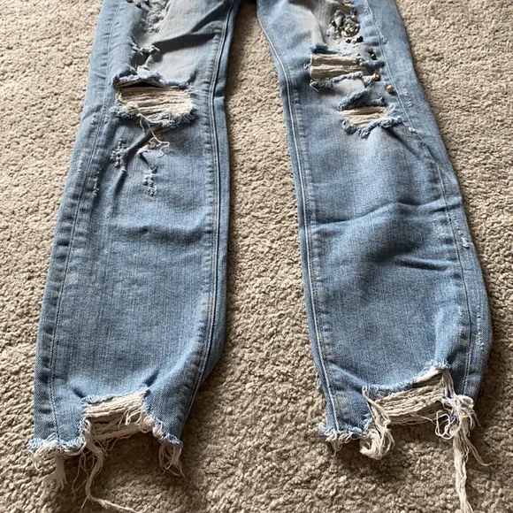 Zara jeans (Trafaluo Denimwear) - Picture 4 of 8